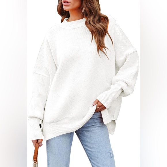 Slouchy white oversized white sweater - Picture 1 of 3